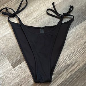 SKIMS Dipped Tie Bikini Bottoms
